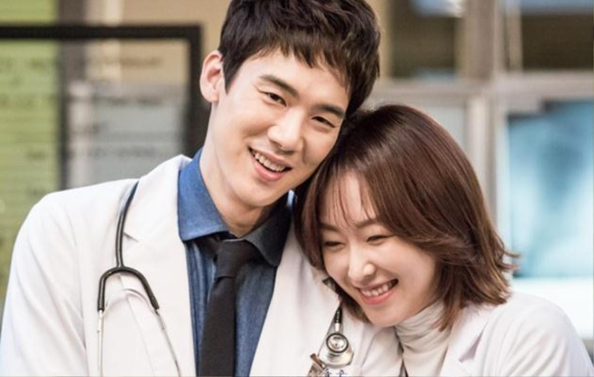 Đừng bỏ lỡ Romantic Doctor Teacher Kim - Bộ phim siêu hay, rating áp đảo mọi đối thủ Ảnh 12