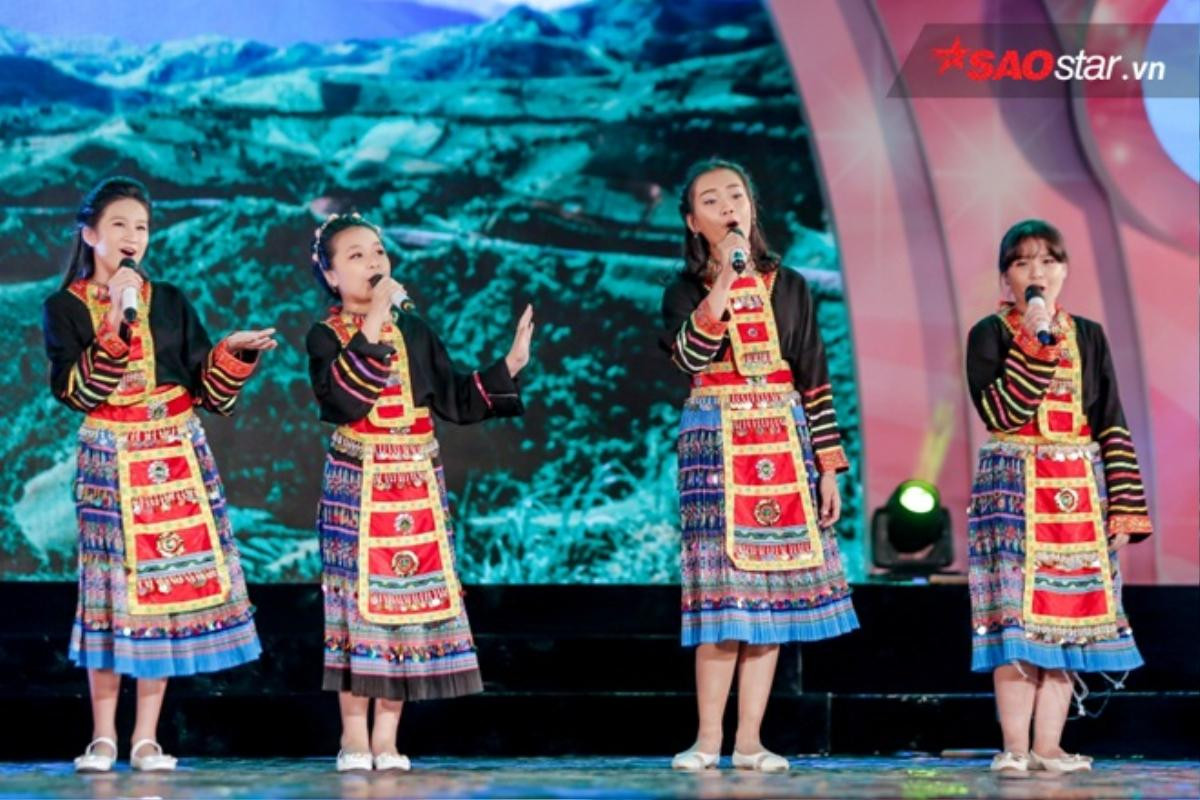 Noo Phước Thịnh 'hội ngộ' 4 học trò nhí The Voice Kids 2016 trong đêm nhạc mừng xuân Ảnh 3