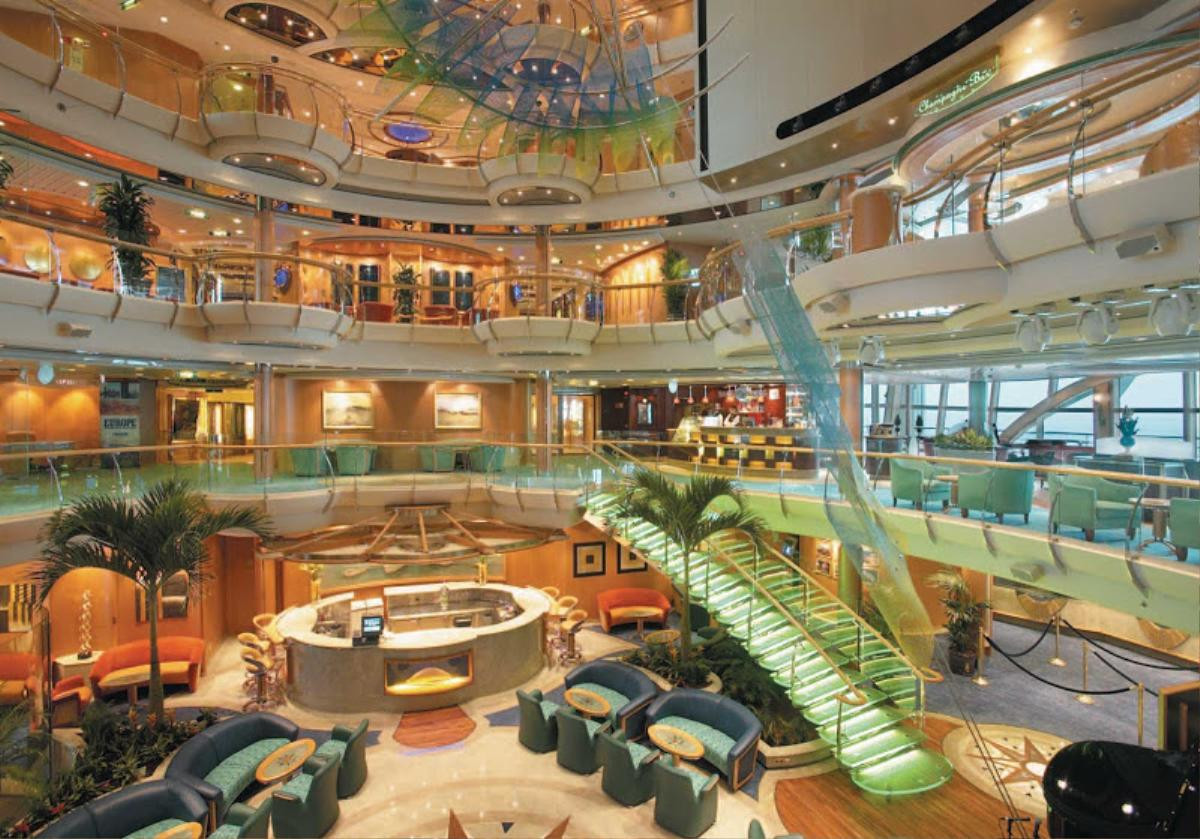 Bên trong du thuyền 5 sao Royal Caribbean: Lâu đài lộng lẫy giữa biển khơi Ảnh 17