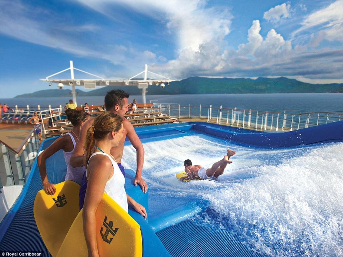 Bên trong du thuyền 5 sao Royal Caribbean: Lâu đài lộng lẫy giữa biển khơi Ảnh 13