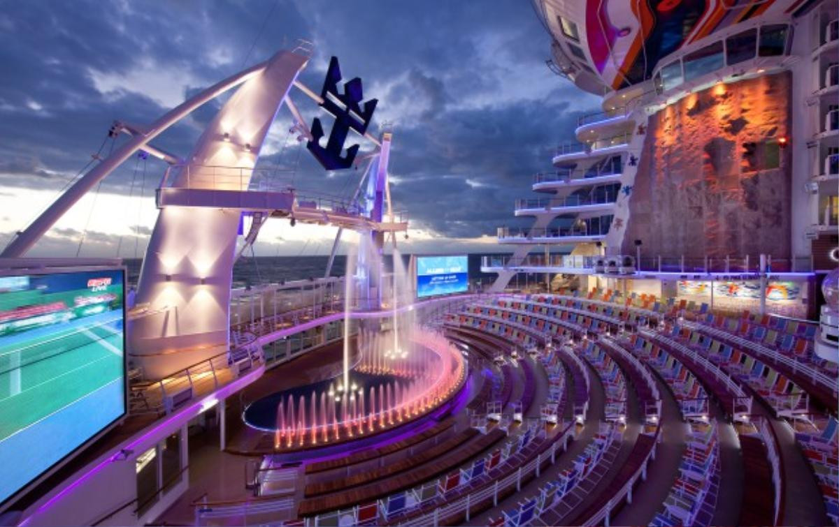 Bên trong du thuyền 5 sao Royal Caribbean: Lâu đài lộng lẫy giữa biển khơi Ảnh 4