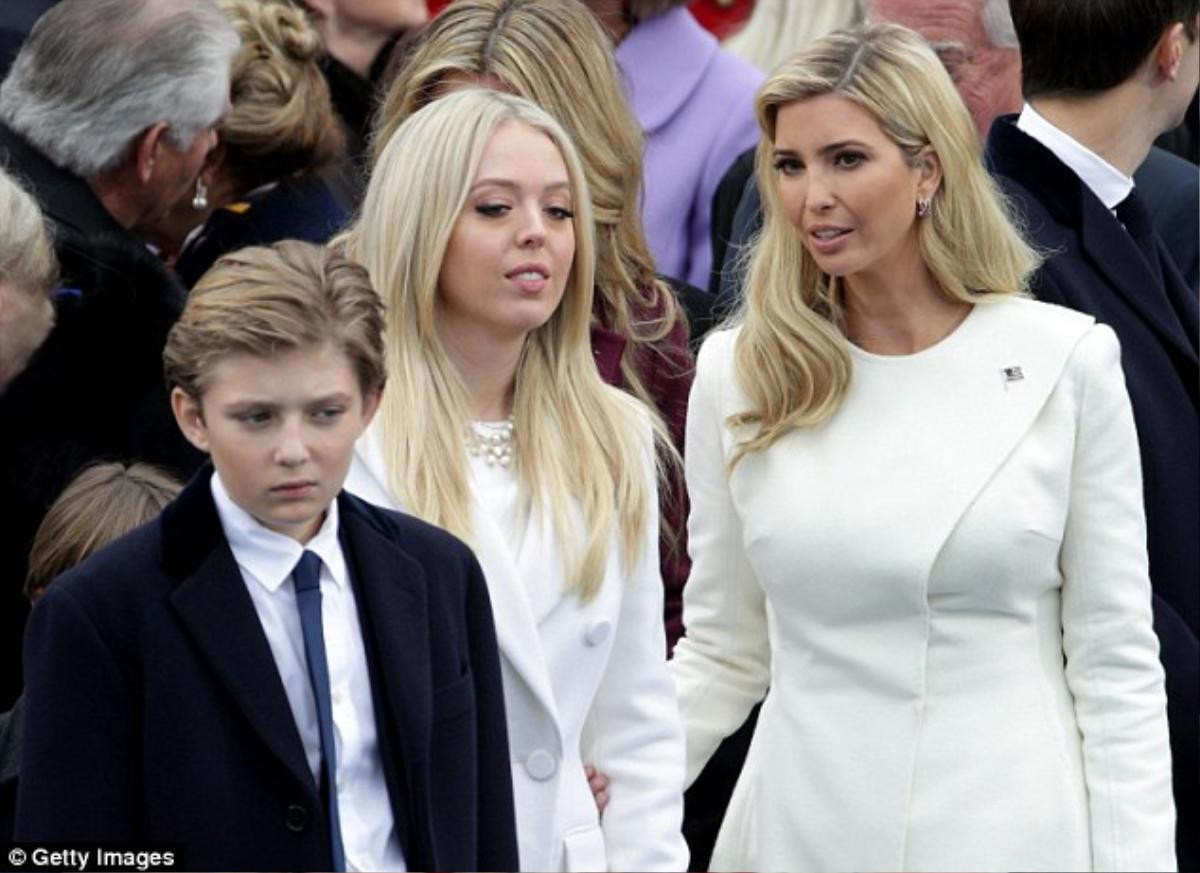 Đệ nhất phu nhân thì đã sao, mẹ của Barron Trump vẫn bị từ chối như bao bà mẹ khác Ảnh 2