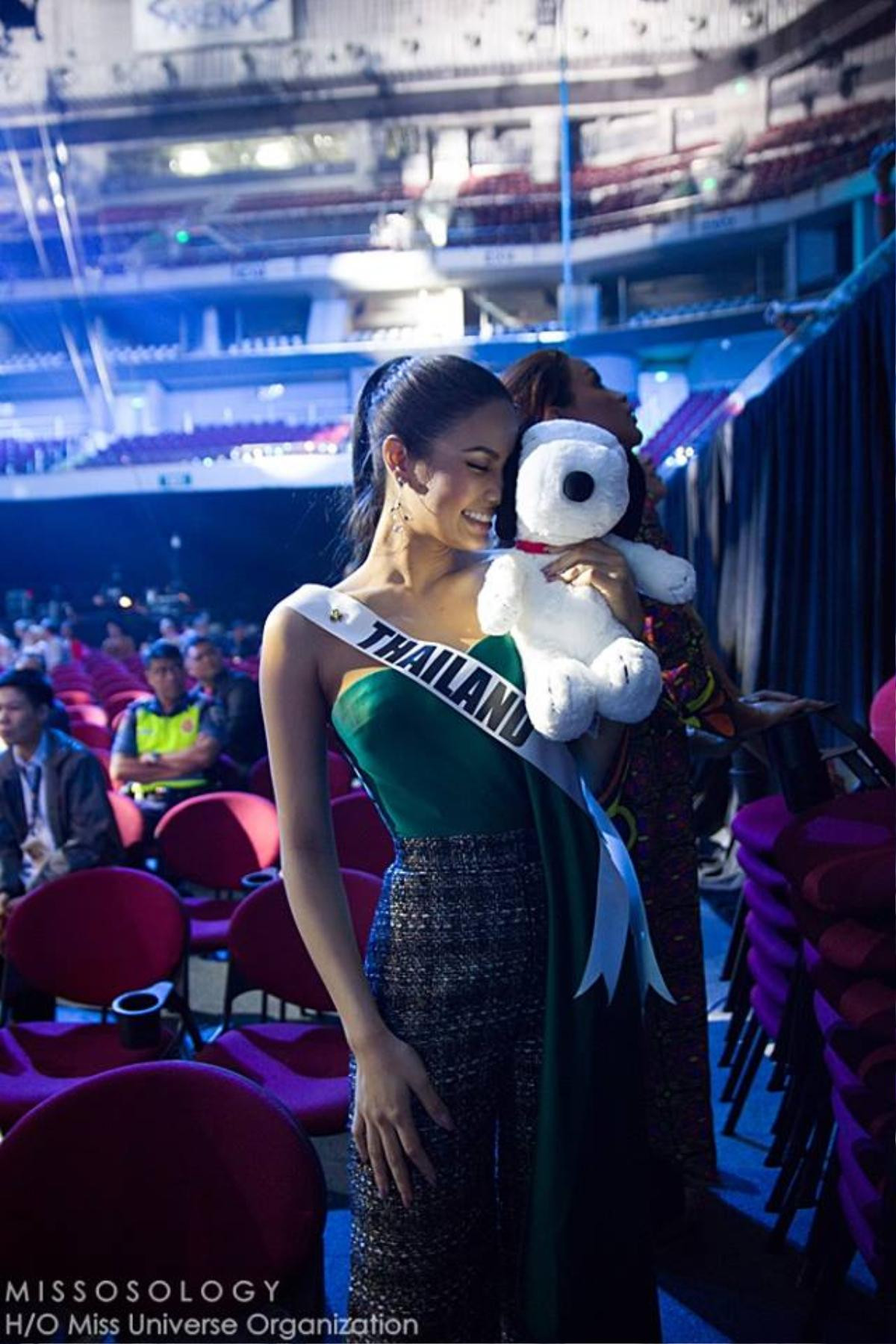 Ăn Tết xa nhà, Á hậu Lệ Hằng vẫn đầy tự tin tập luyện cho Chung kết Miss Universe Ảnh 9