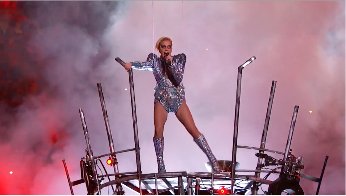 'Kỉ nguyên' Lady Gaga đã trở lại tại sân khấu lớn nhất thế giới Super Bowl Ảnh 3