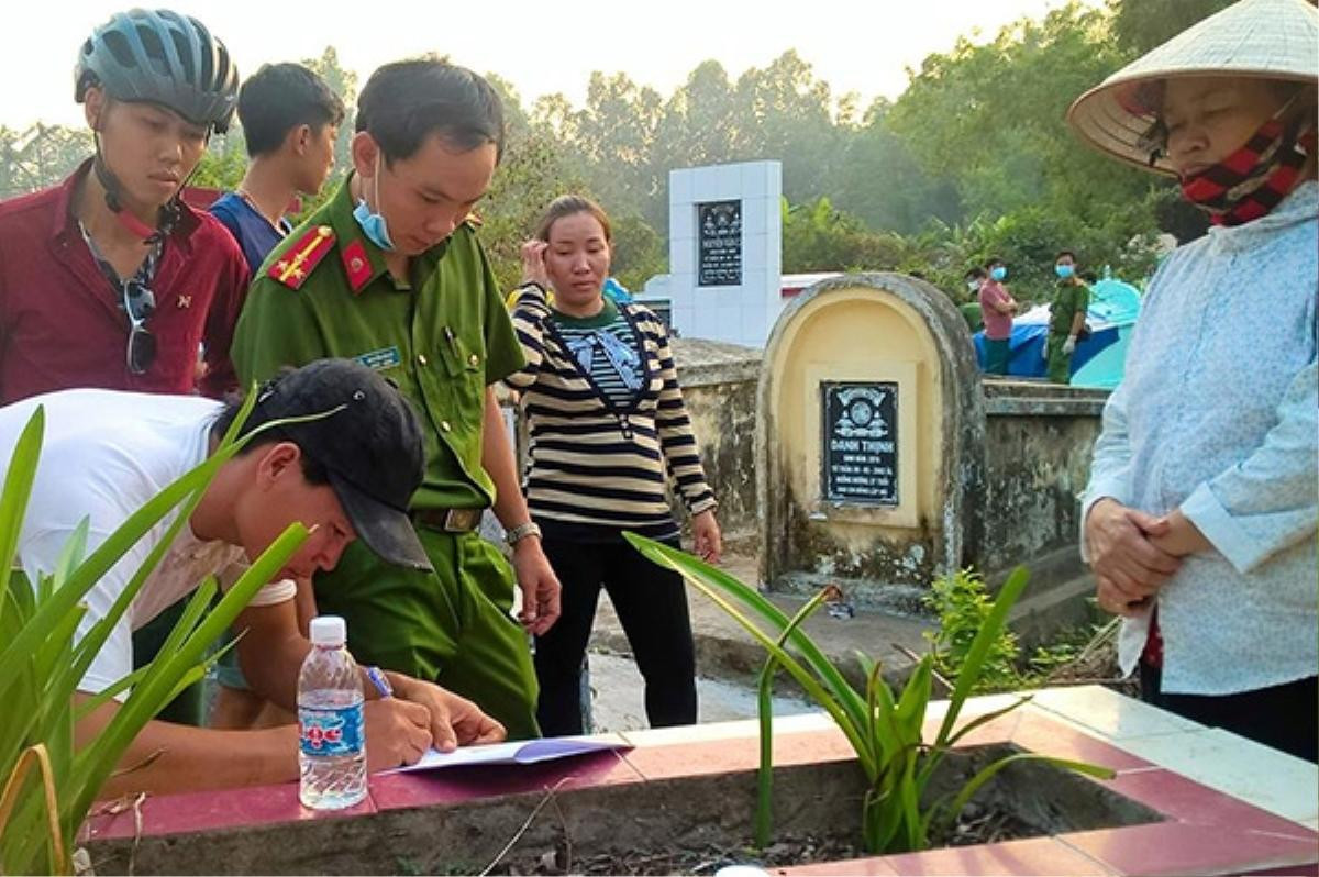 Nghi án mẹ trẻ làm rơi chết con, lén chôn ở chùa rồi bỏ trốn Ảnh 2