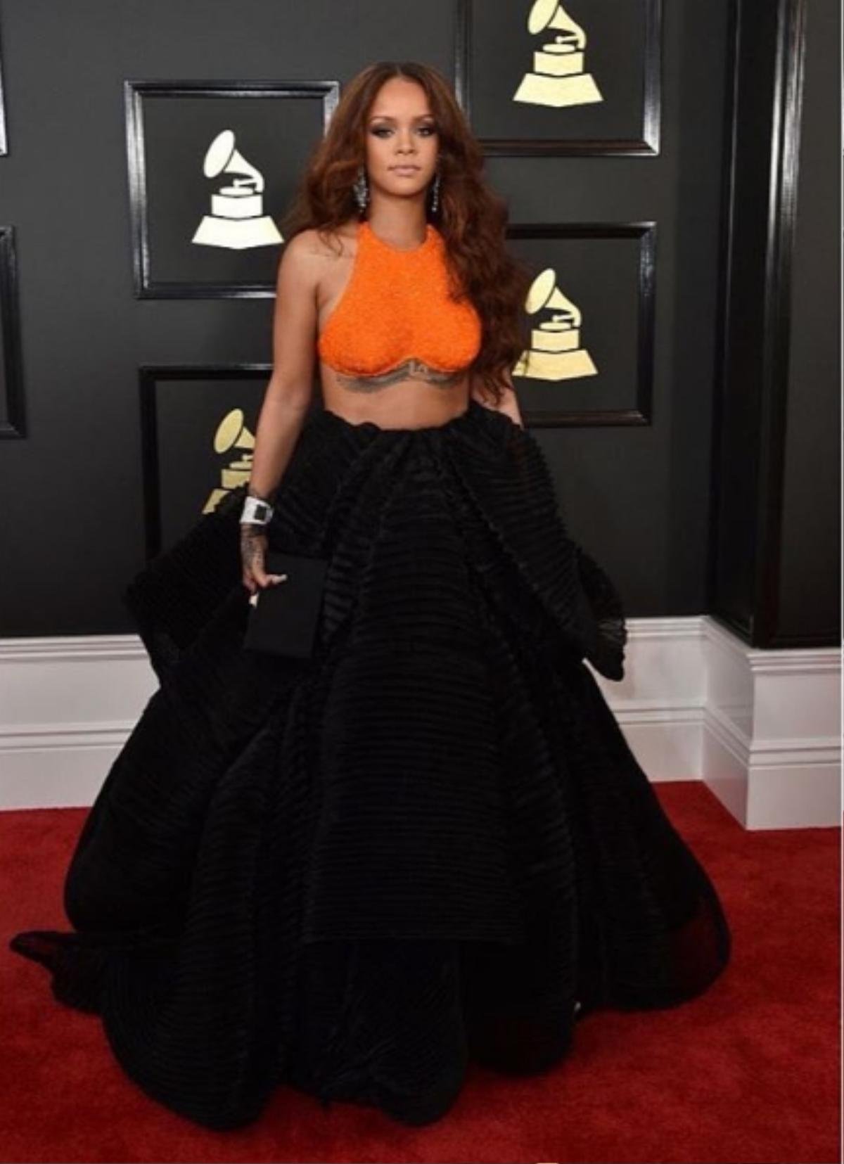 Thái độ bất thường, Rihanna bị nghi sử dụng chất kích thích khi xem Grammy? Ảnh 6