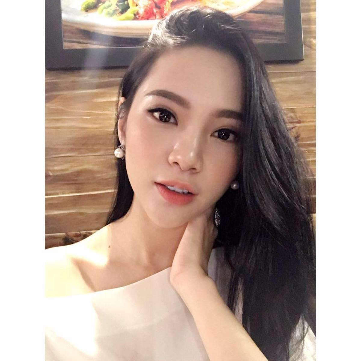 Hé lộ chân dung hai cô gái Việt xinh đẹp tình tứ selfie bên Seungri trong quán bar Ảnh 12