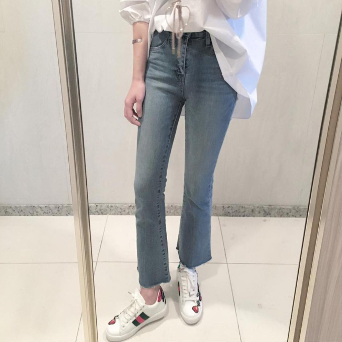 4 kiểu giày cứ diện cùng jeans là đẹp 'quên lối về'! Ảnh 4