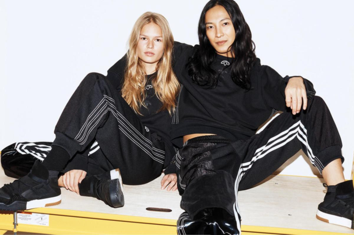 Kéo lê túi rác, quần áo style cái bang, Alexander Wang và ông lớn adidas Originals chính thức 'làm loạn'! Ảnh 10