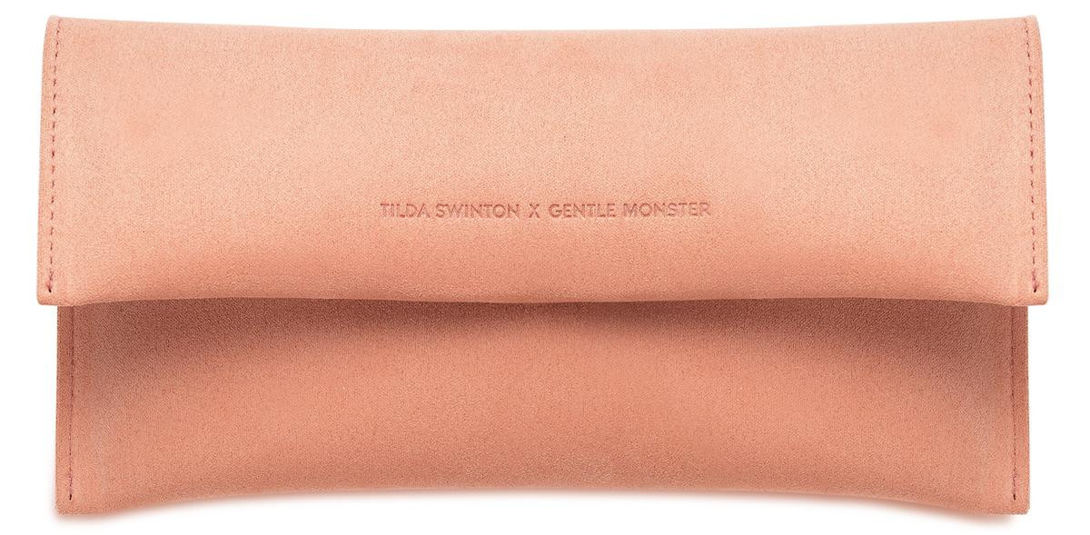 Khi ai cũng mải mê săn Gentle Monster all red, thì Kelbin Lei đã 'check-in' đầu tiên rồi! Ảnh 5