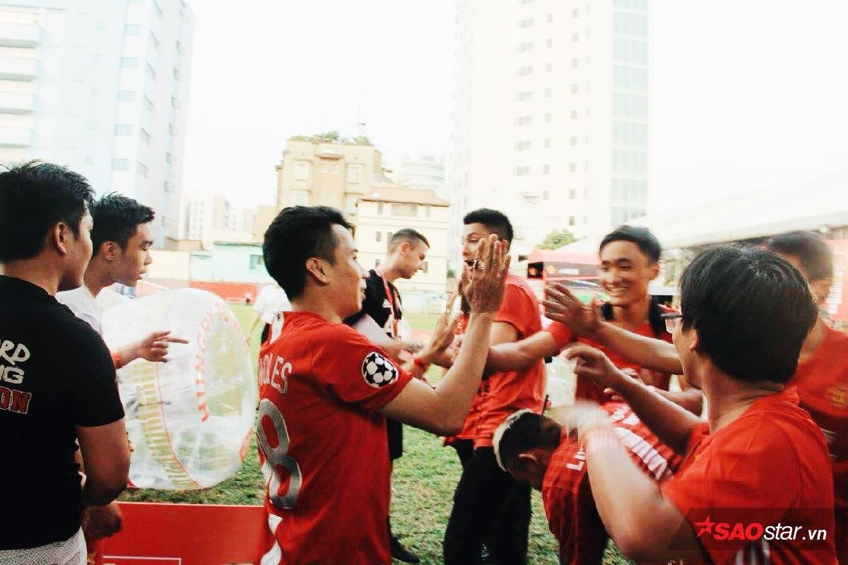 “I Love United Vietnam”- huyền thoại vẫn hát giữa ngàn trái tim Ảnh 3