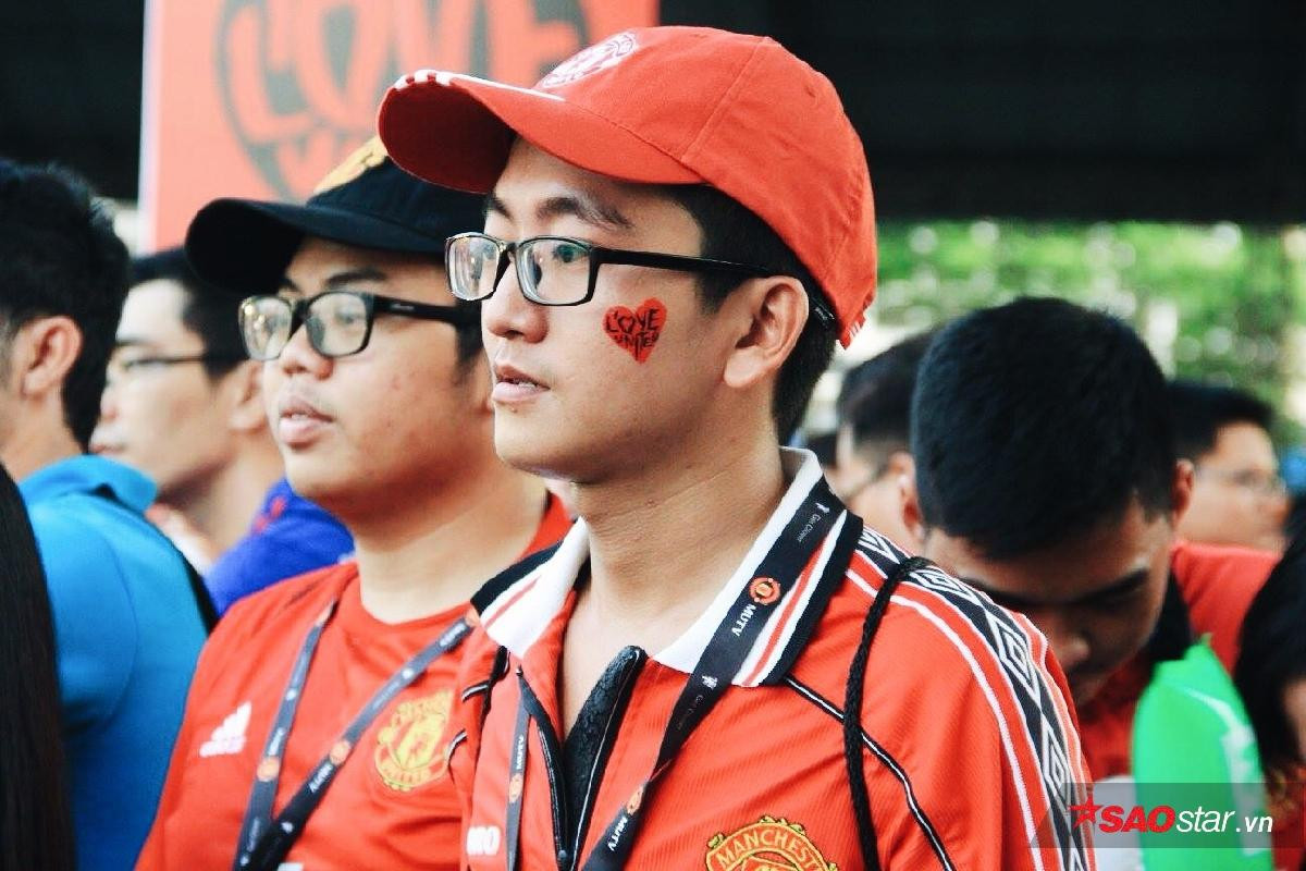 “I Love United Vietnam”- huyền thoại vẫn hát giữa ngàn trái tim Ảnh 12