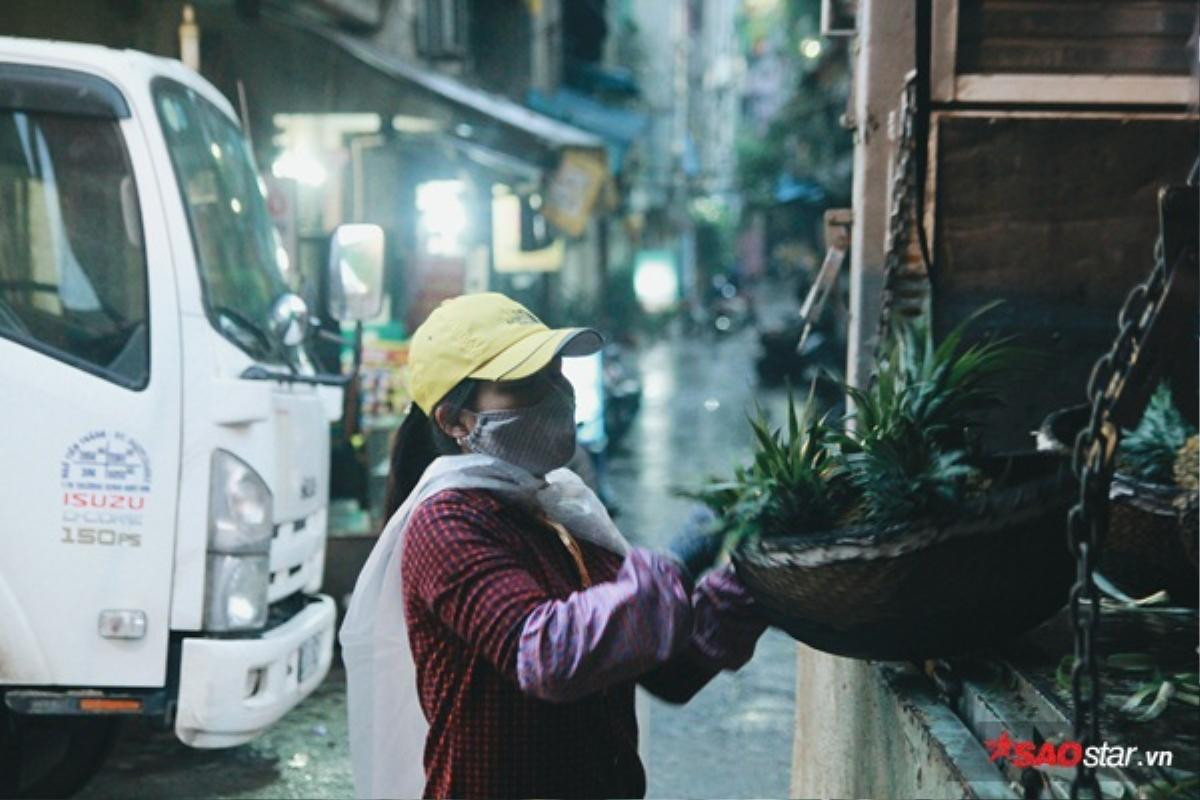 Nỗi niềm của những người phụ nữ 'lấy đêm làm ngày' trong ngày 8/3 Ảnh 8