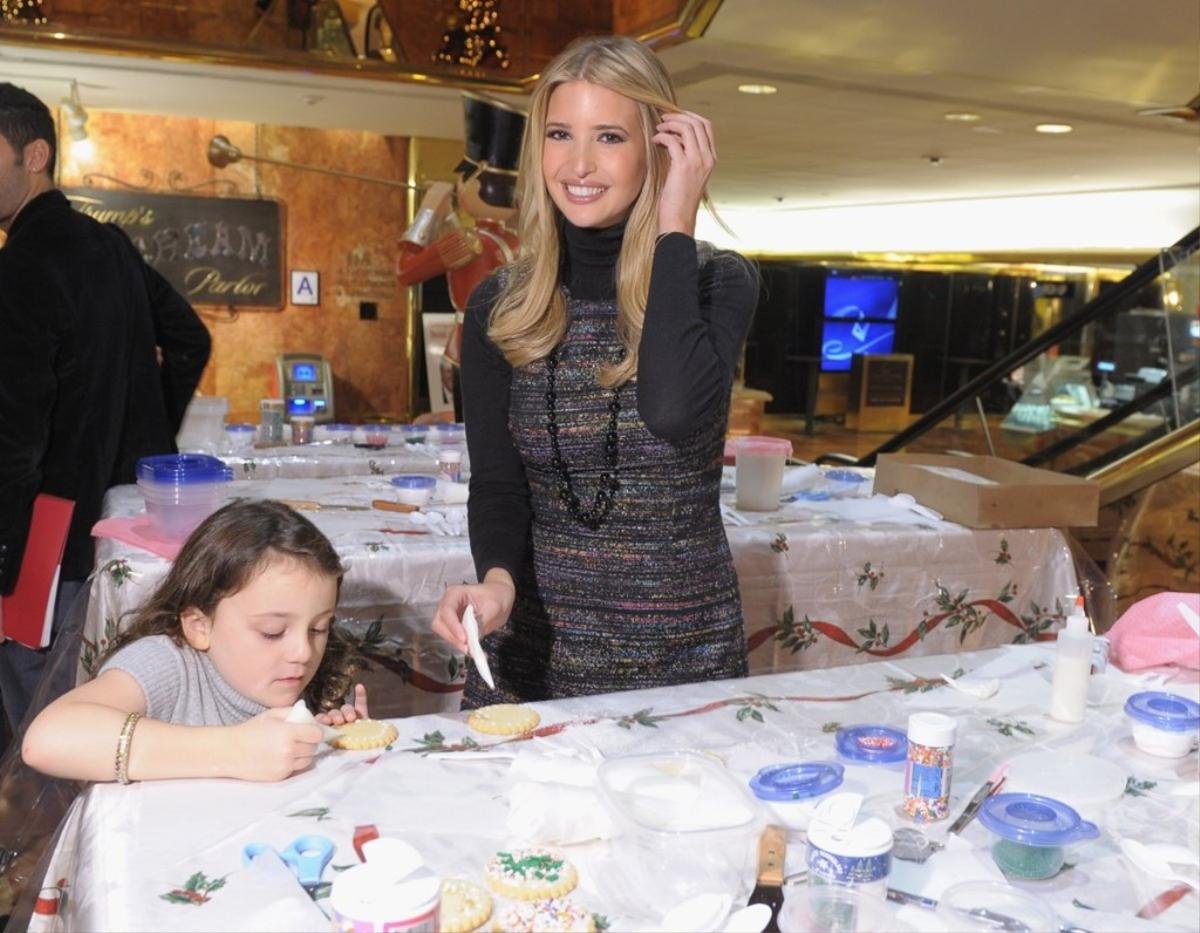 Ivanka Trump: Từ ái nữ nhà tỷ phú đến Đệ nhất tiểu thư Ảnh 11