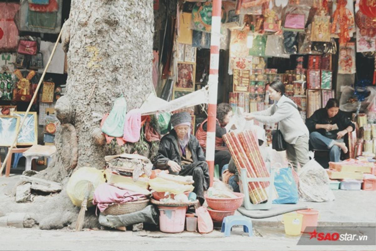 Mạnh tay xử lý lấn chiếm vỉa hè và nỗi trăn trở của những người bán hàng rong Ảnh 3