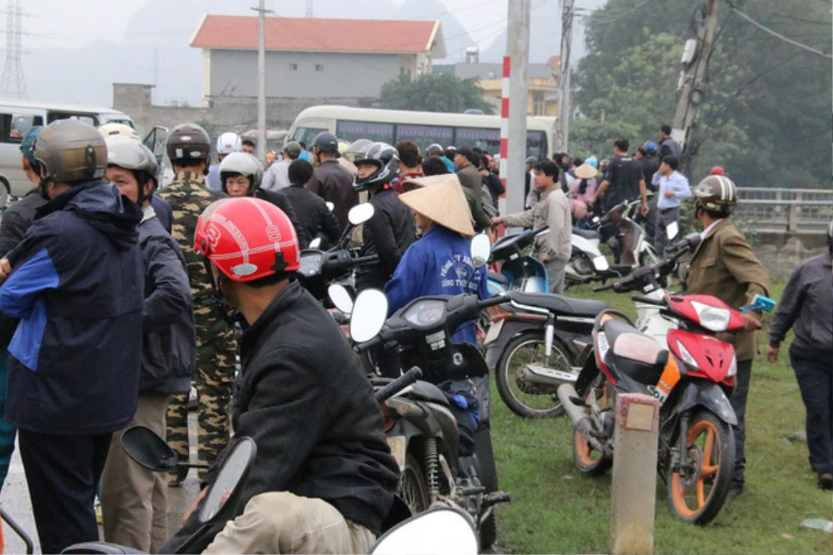 'Tôi nghe thấy tiếng kêu khóc rất hoảng loạn… nhiều người bay khỏi xe' Ảnh 2