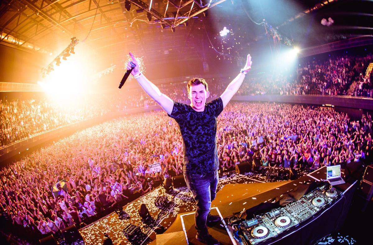 DJ Top 3 thế giới Hardwell phá lệ biểu diễn hơn 120 phút tặng fan Việt Ảnh 2