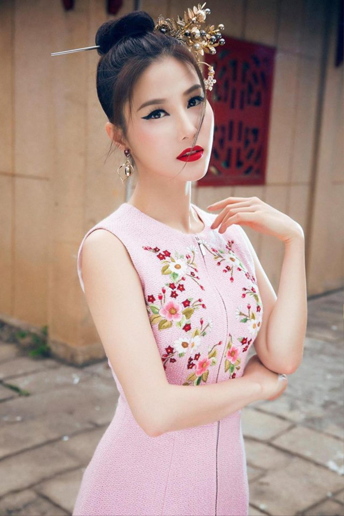 Công Trí - Thủy Nguyễn: 2 NTK sẽ đồng hành cùng top 10 The Face online Ảnh 10