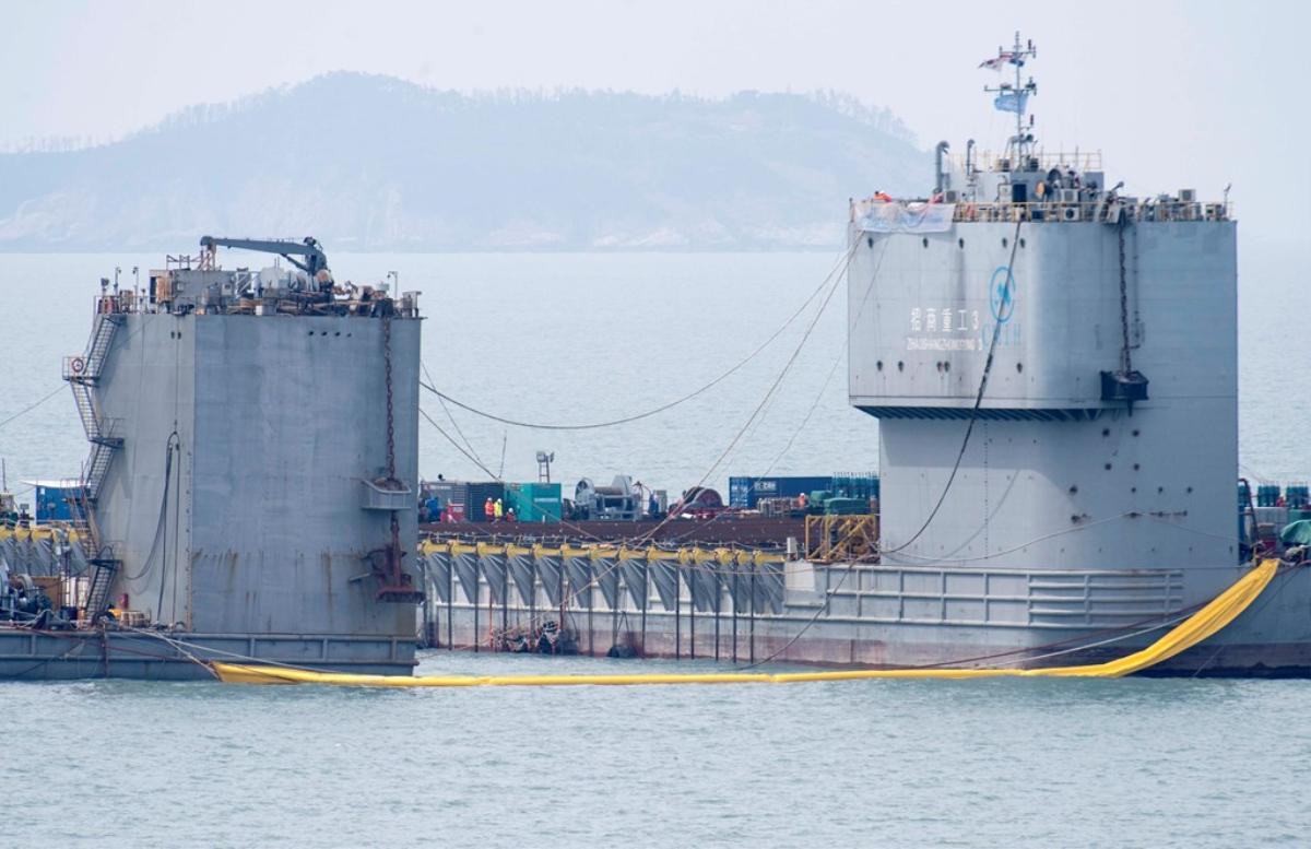 Phà Sewol 'trở về' sau 3 năm nằm dưới đáy biển Ảnh 3