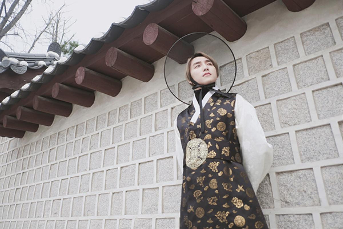 Mặc Hanbok, Sơn Tùng M-TP đẹp trai không kém sao Hàn Ảnh 7