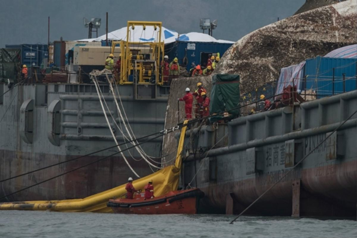 Cận cảnh phà Sewol sau 3 năm chìm sâu ở đáy biển Ảnh 5