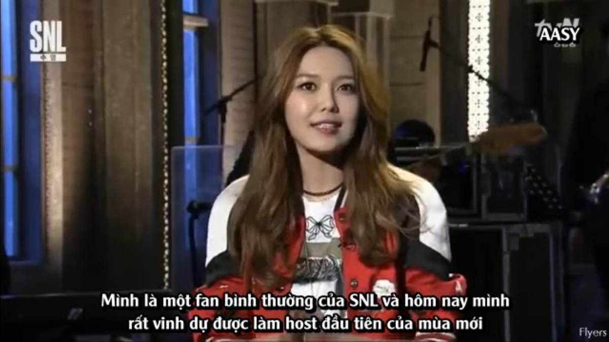 Sooyoung (SNSD) mở màn Saturday Night Live bằng nụ hôn ngọt ngào với 'quái vật' Ảnh 1