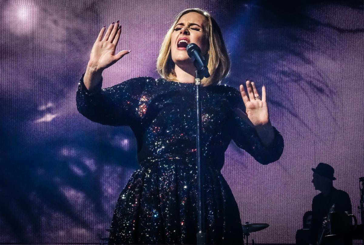 Adele tại concert '25' cuối cùng: 'Chẳng biết còn bao giờ đi tour nữa không' Ảnh 1