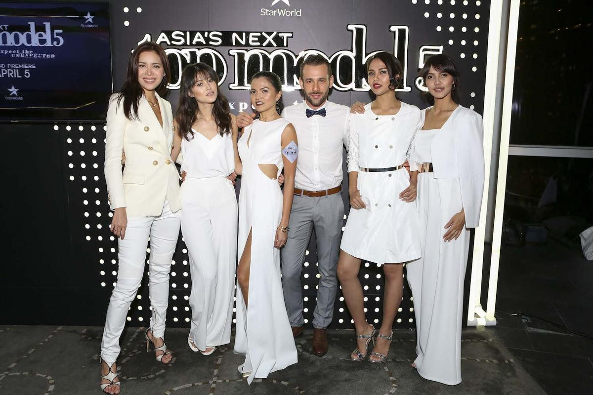 Minh Tú khoe vẻ đẹp hút mắt, đọ dáng cùng các thí sinh Asia’s Next Top Model Ảnh 6