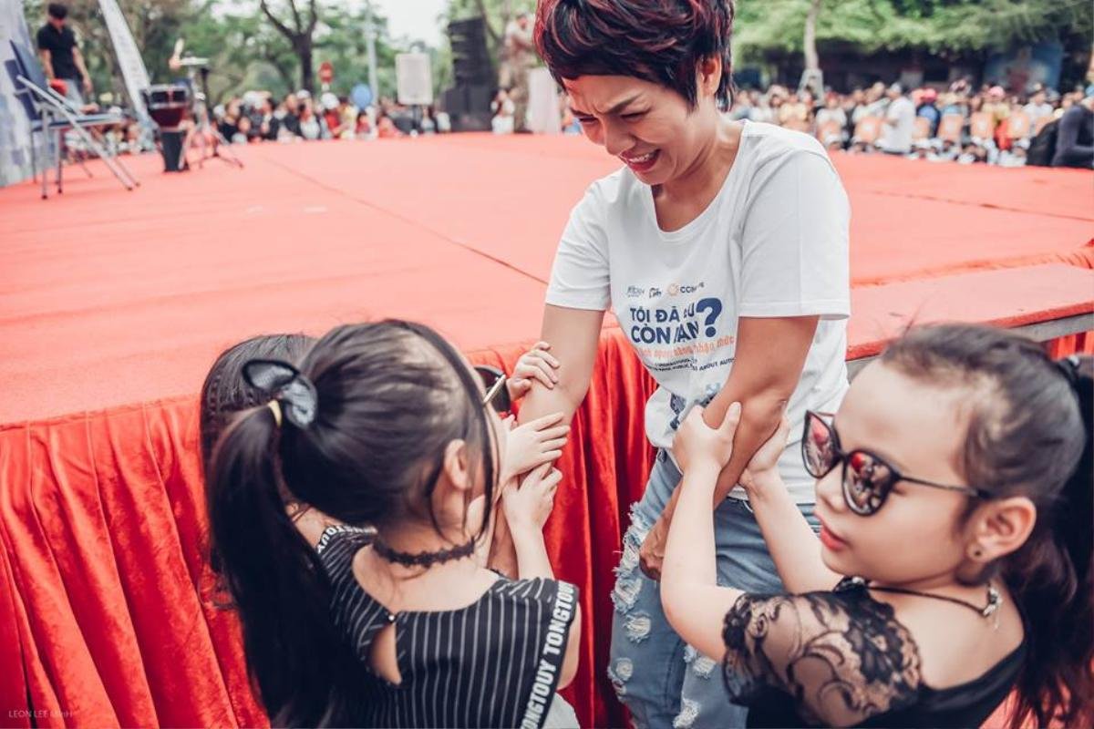 Dàn 'siêu sao nhí' ăn mặc cực chất xuống phố ủng hộ chương trình hiểu biết về tự kỷ Ảnh 10