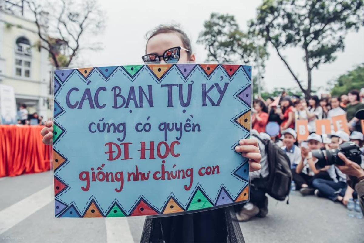 Dàn 'siêu sao nhí' ăn mặc cực chất xuống phố ủng hộ chương trình hiểu biết về tự kỷ Ảnh 8