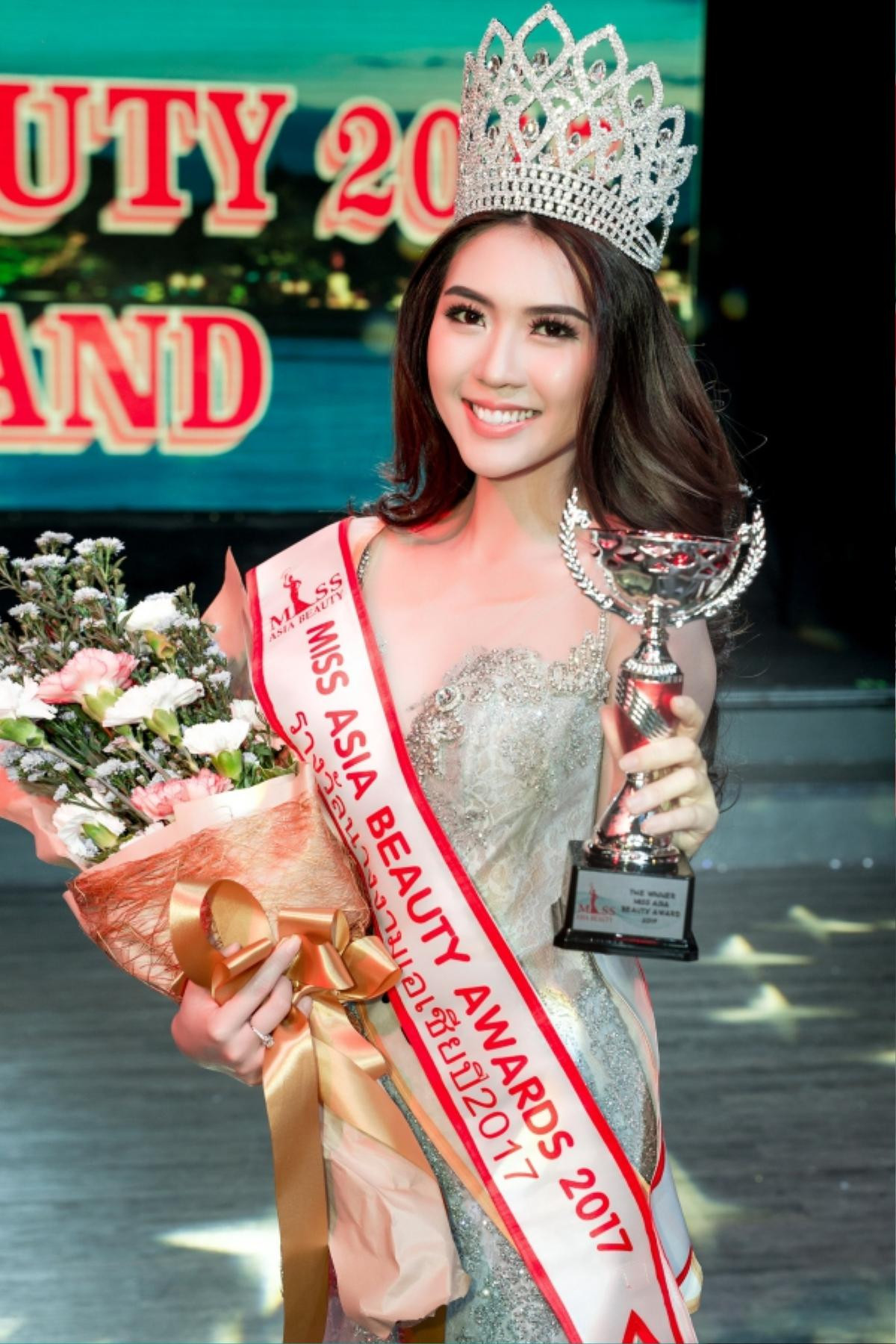 Lẳng lặng đi thi, Hoa khôi Tường Linh bất ngờ đăng quang Miss Asia Beauty 2017 Ảnh 11