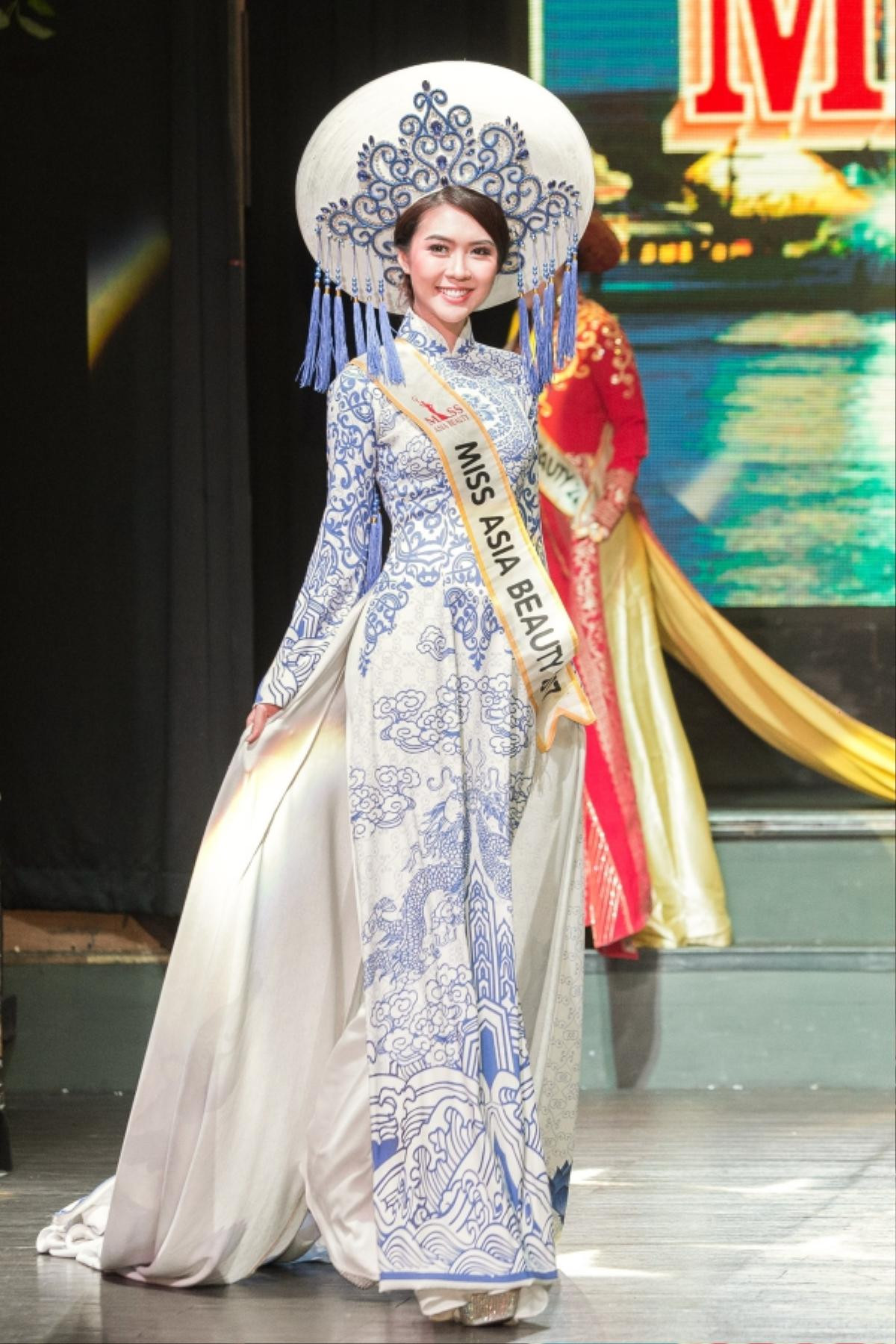 Lẳng lặng đi thi, Hoa khôi Tường Linh bất ngờ đăng quang Miss Asia Beauty 2017 Ảnh 1