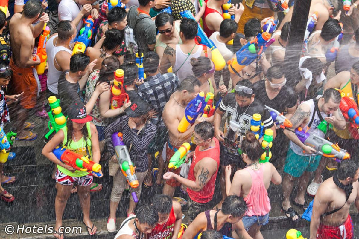 Những địa điểm có thể tận hưởng trọn vẹn lễ hội Songkran 2017 tại Thái Lan Ảnh 1