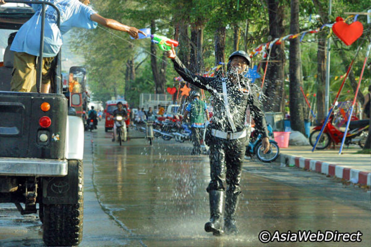 Những địa điểm có thể tận hưởng trọn vẹn lễ hội Songkran 2017 tại Thái Lan Ảnh 8