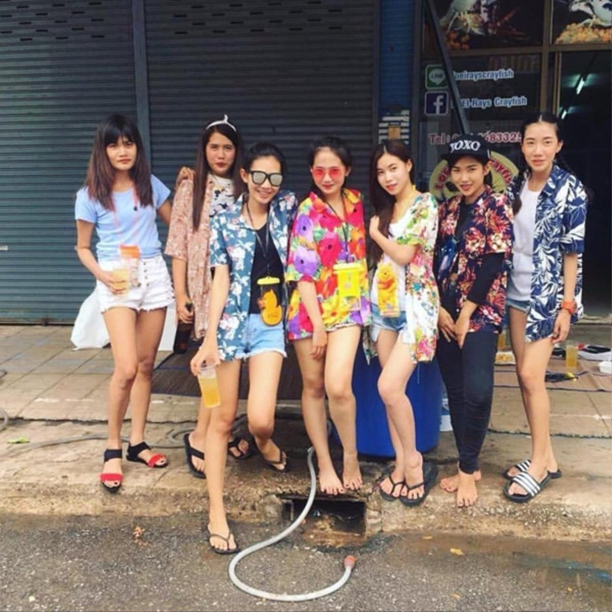 'Check in' lễ hội té nước Songkran mà không ướt như chuột lột thì hơi dở! Ảnh 1