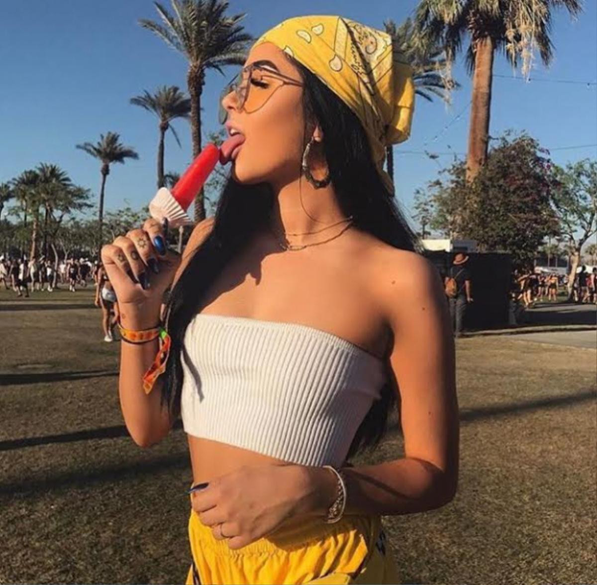 Coachella 2017: 'Phát súng' chào Hè với loạt street style cực chất của những cô nàng sexy nhất nước Mỹ Ảnh 24