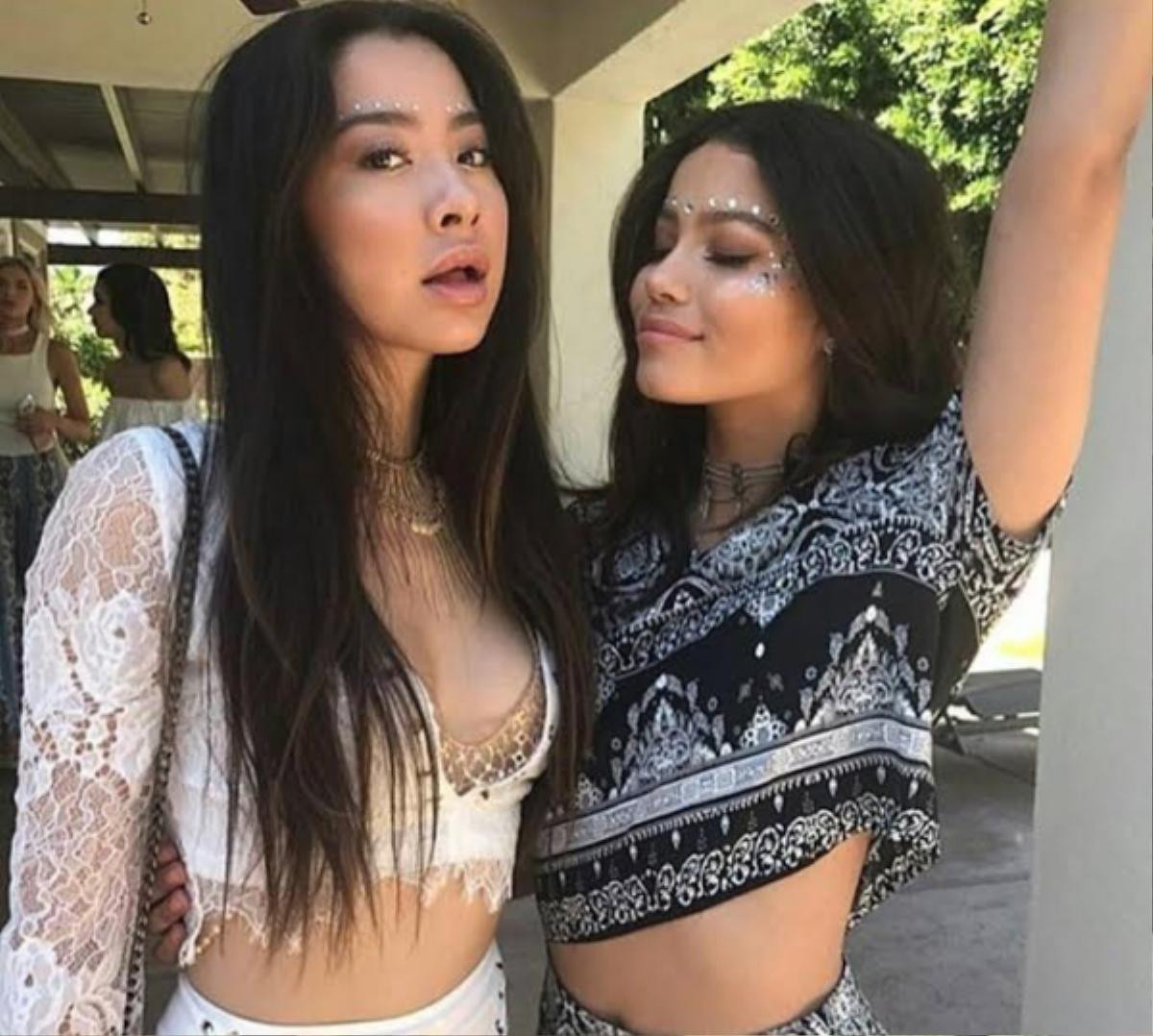 Coachella 2017: 'Phát súng' chào Hè với loạt street style cực chất của những cô nàng sexy nhất nước Mỹ Ảnh 28