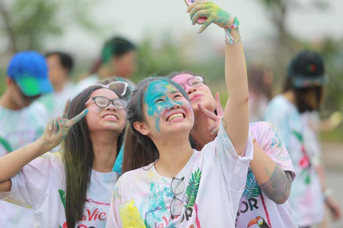 Lễ hội màu sắc Color Me Run 2017 rộn ràng trở lại Ảnh 9