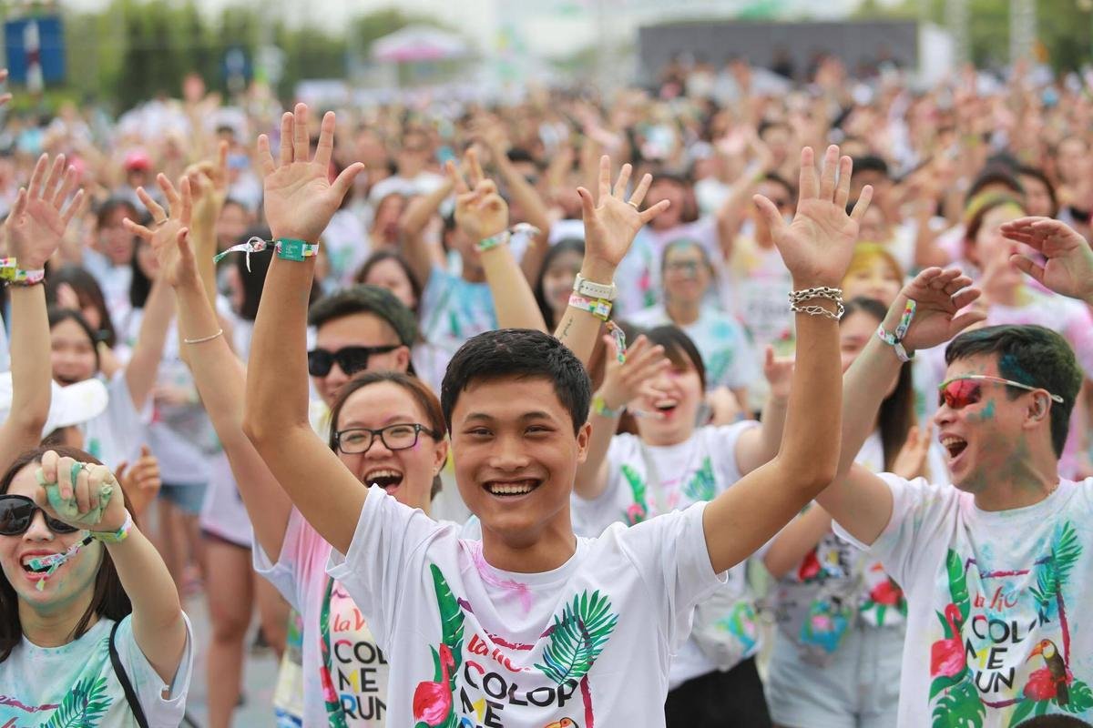 Lễ hội màu sắc Color Me Run 2017 rộn ràng trở lại Ảnh 20