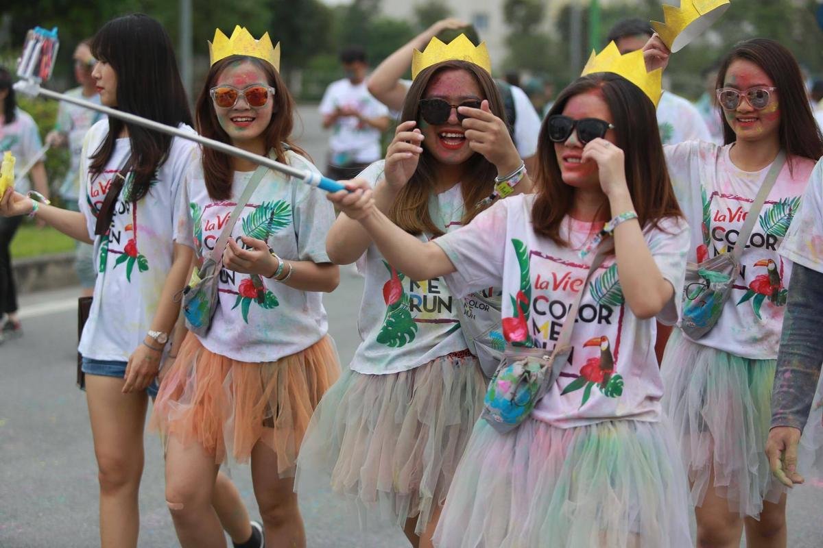 Lễ hội màu sắc Color Me Run 2017 rộn ràng trở lại Ảnh 13