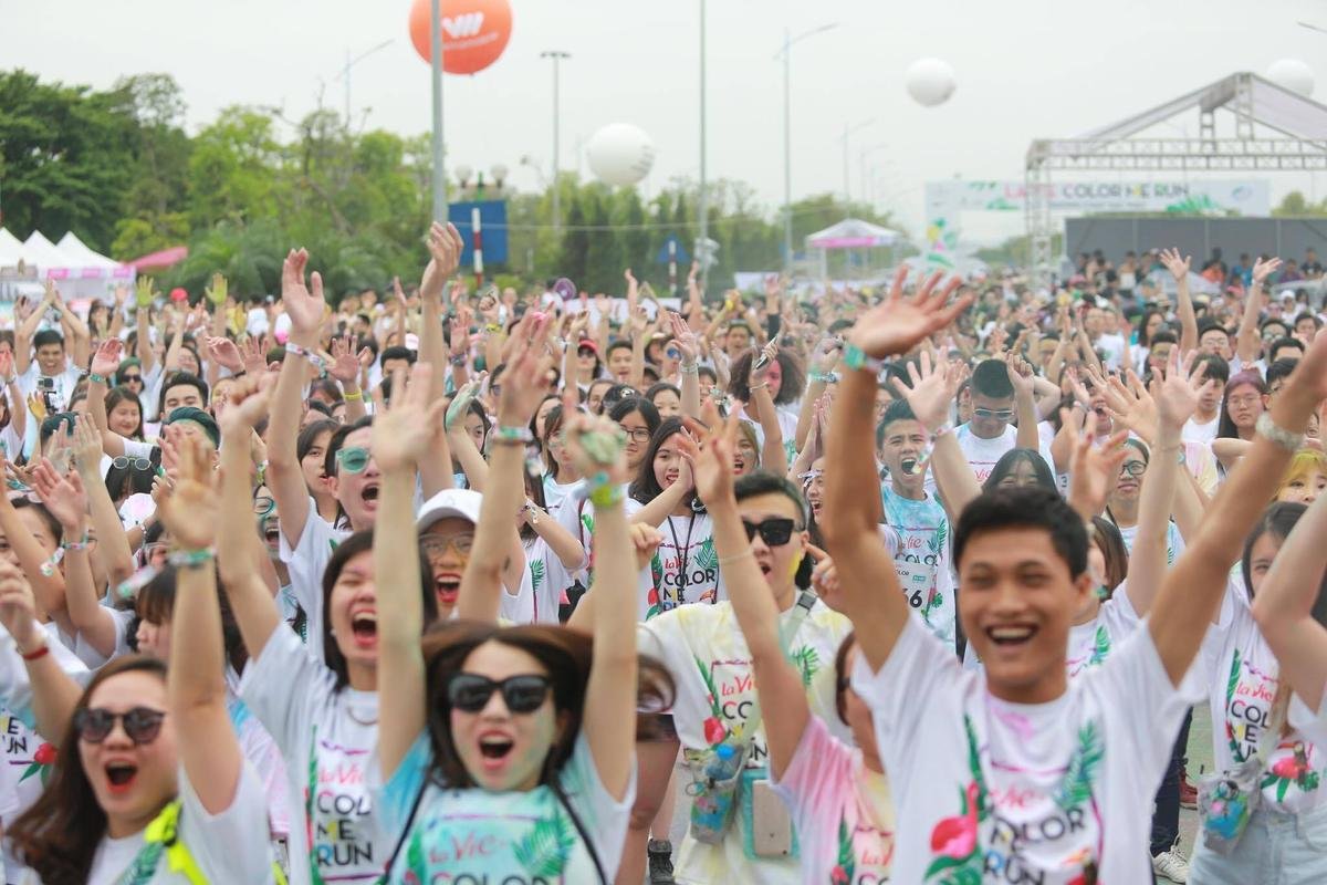 Lễ hội màu sắc Color Me Run 2017 rộn ràng trở lại Ảnh 15