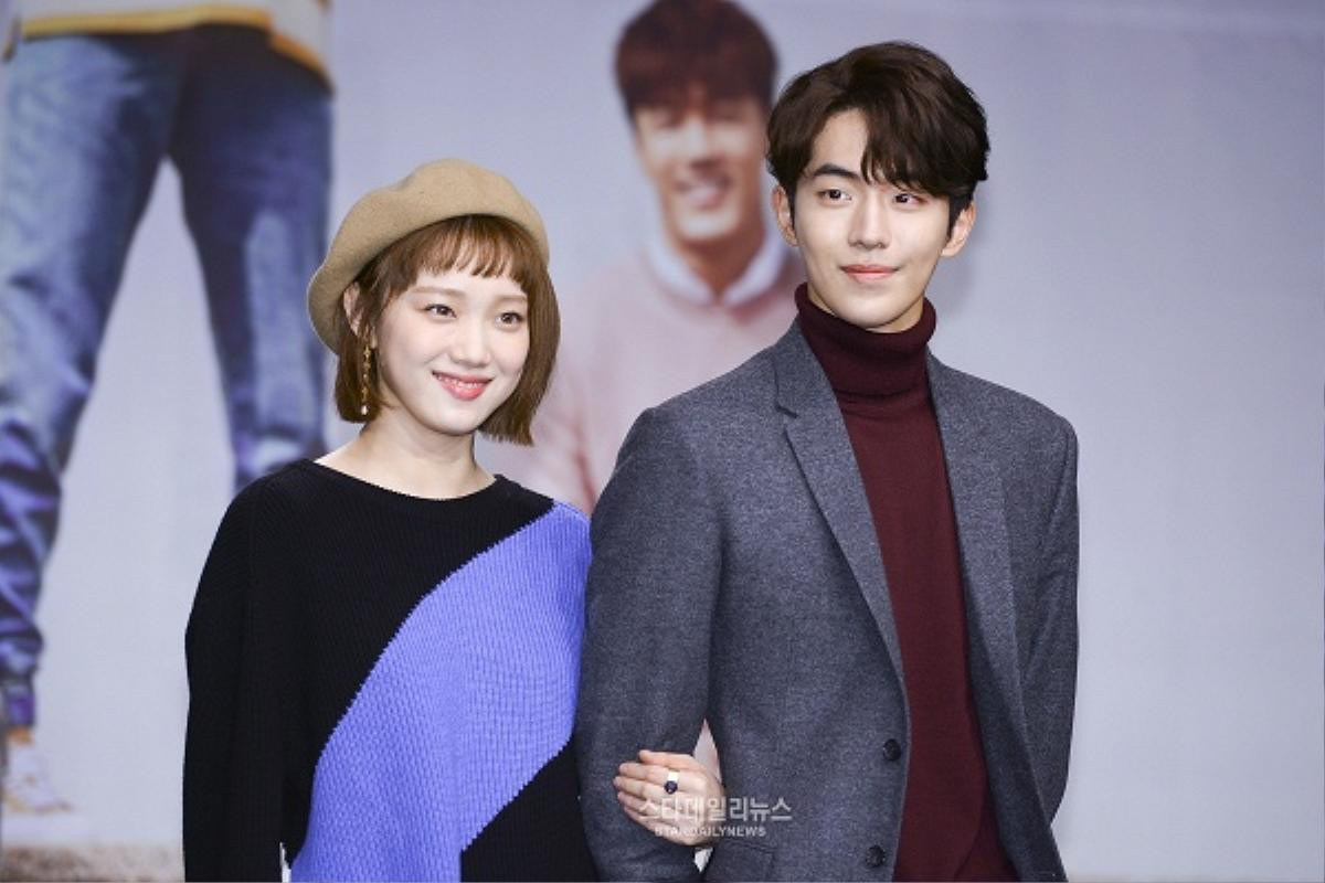 Khi Nam Joo Hyuk và Lee Sung Kyung hẹn hò, các 'thuyền' khác cũng đồng loạt 'chìm' từ đây! Ảnh 3