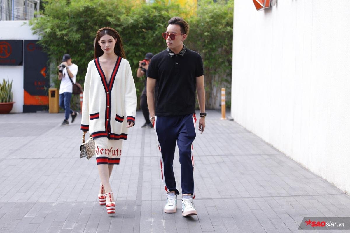 #Day2: Dàn fashionista nhí 'chẳng là nắng mà vẫn chói chang' với street style đáng yêu muốn xỉu! Ảnh 5