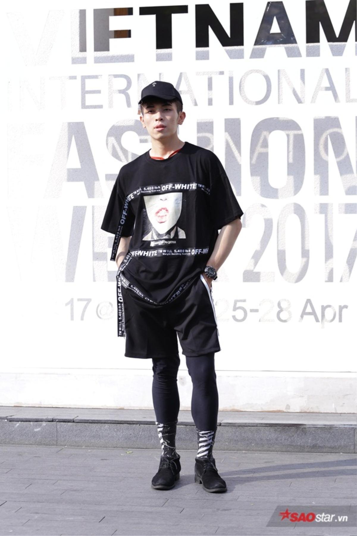 #day4: 'Ăn cú chót', street style ngày cuối nhộn nhịp bất thường khiến cánh photographer điêu đứng Ảnh 7