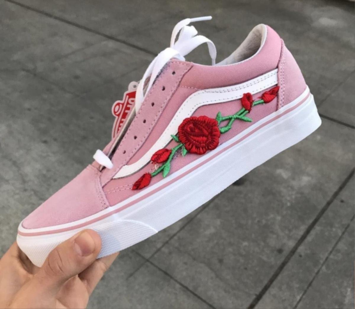 Không tin được có ngày Vans x Roses lại có thể đẹp mê hoặc lòng người thế này! Ảnh 10