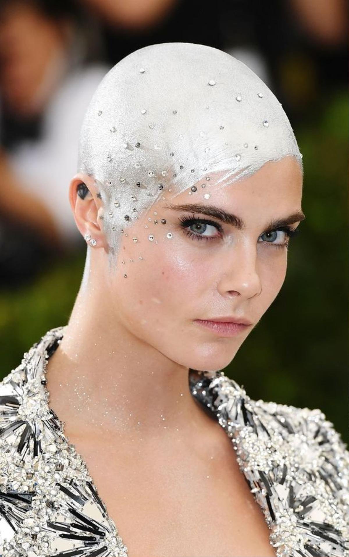 Cara Delevingne cùng hành trình thay đổi kiểu tóc đầy ngoạn mục! Ảnh 19