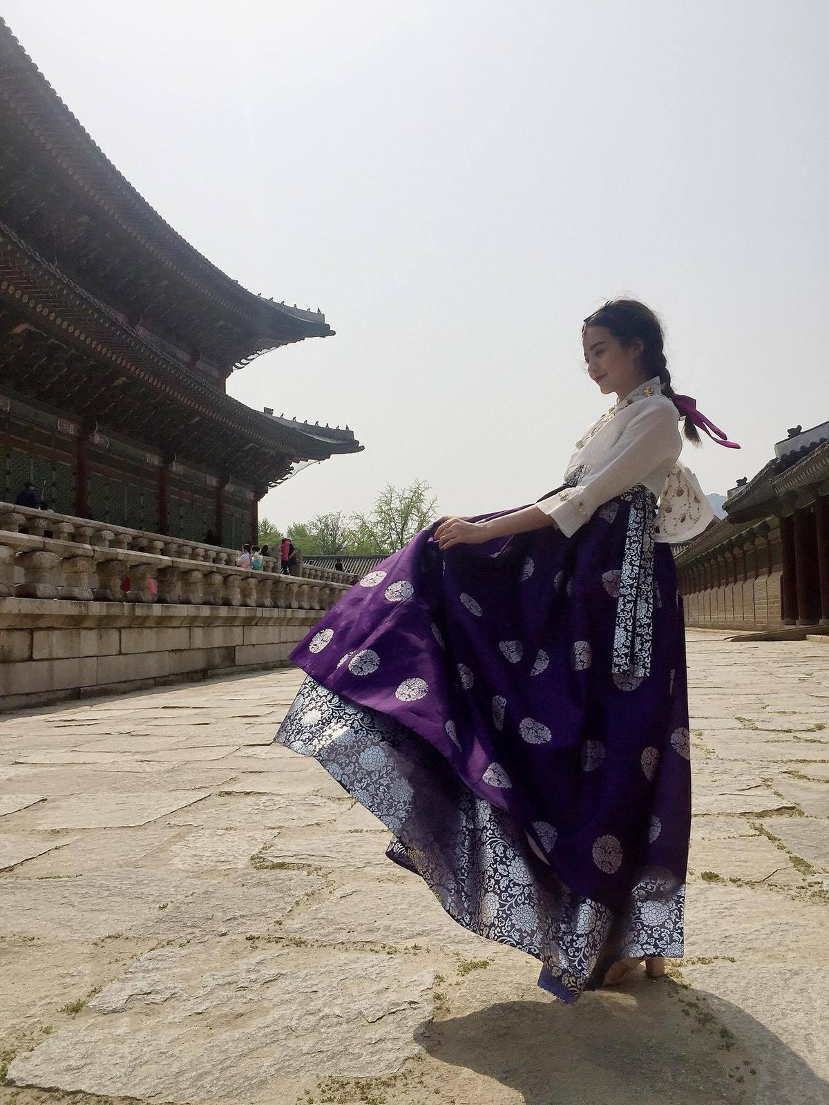 Hoa hậu Kiều Ngân tung bộ ảnh diện Hanbok mặc tin đồn sắp kết hôn Ảnh 11