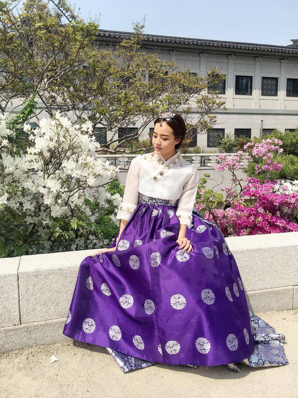 Hoa hậu Kiều Ngân tung bộ ảnh diện Hanbok mặc tin đồn sắp kết hôn Ảnh 10