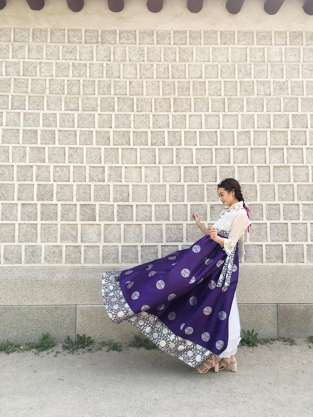 Hoa hậu Kiều Ngân tung bộ ảnh diện Hanbok mặc tin đồn sắp kết hôn Ảnh 4