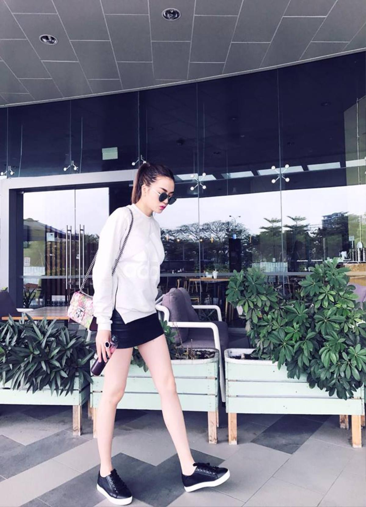 Sử dụng túi hiệu làm 'bệ phóng' nâng tầm street style, Thiều Bảo Trang khoe #OOTD siêu đẳng Ảnh 10